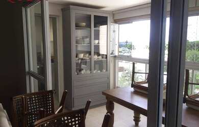 Imagem: O apartamento possui 2 Dormitórios, 1 Banheiro, 2 Vagas na