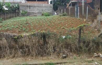 Imagem: O terreno possui 300m² de Área e está localizado em Santos