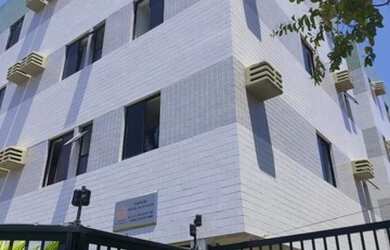 Imagem: O apartamento possui 3 Dormitórios, 1 Banheiro, 1 Vaga na garagem