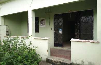 Imagem 2: Casa 3 Quitinetes ao lado do Posto 500 Est. Rio São Paulo/Est. Tingui