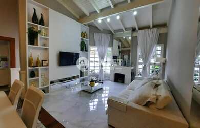 Imagem 3: Casa Alto Padrão. Piscina, Churrasqueira, Área de serviçoe240m² de...