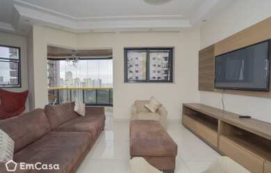 Imagem: O apartamento possui 3 Dormitórios, 2 Banheiros, 4 Vagas na