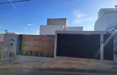 Imagem 1: Venda casa. Área de serviço, 2 Vagas na garageme2 Dormitórios