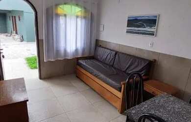 Imagem: O apartamento possui 1 Dormitório, 1 Banheiro, 1 Vaga na garagem