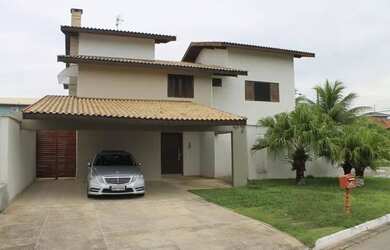 Imagem: A casa em condomínio possui 4 Dormitórios, 5 Banheiros, 4