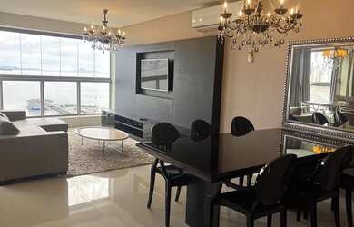 Imagem 2: Apartamento Frente Mar com 4 Suítes para Locação Anual na Barra Sul...