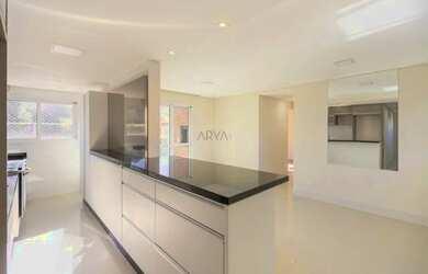 Imagem: O apartamento possui 2 Dormitórios, 2 Banheiros, 2 Vagas na