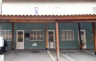 Imagem: A casa em condomínio possui 2 Dormitórios, 1 Banheiro, 2 Vagas