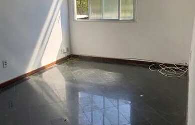 Imagem: O apartamento possui 3 Dormitórios, 1 Banheiro, 1 Vaga na garagem