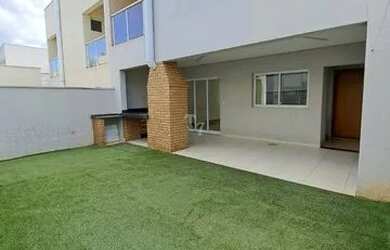 Imagem: A casa em condomínio possui 3 Dormitórios, 1 Banheiro, 2 Vagas