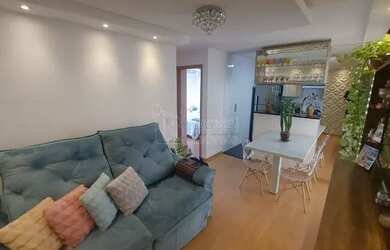 Imagem: O apartamento possui 2 Dormitórios, 1 Banheiro, 1 Vaga na garagem