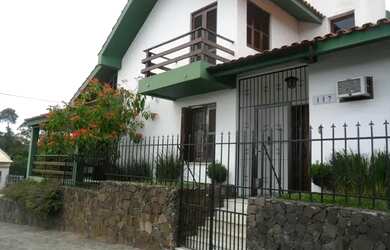 Imagem: Casa para venda tem 100 metros quadrados com 3 quartos em Santo