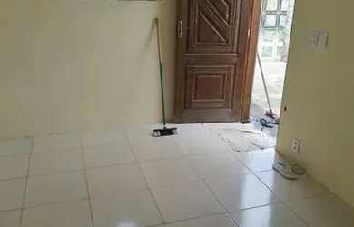 Imagem: A casa possui 1 Dormitório, 1 Banheiro, 1 Vaga na garagem