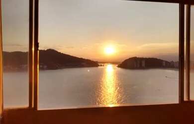 Imagem 1: Alugo sala living de frente ao mar, mobiliado. Vista cinematográfica