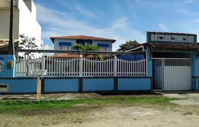 Imagem: A casa possui 5 Dormitórios, 5 Banheiros, 3 Vagas na garagem