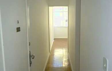 Imagem: O apartamento possui 1 Dormitório, 2 Banheiros, 50m² de Área