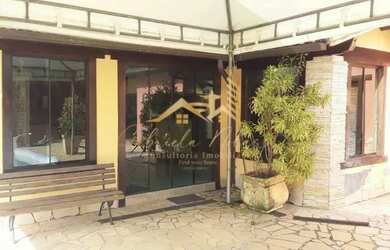 Imagem: A casa possui 5 Dormitórios, 5 Banheiros, 371m² de Área