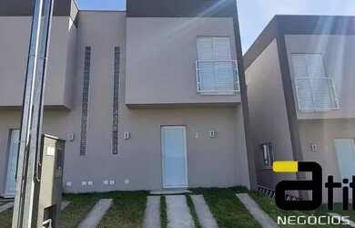 Imagem: A casa em condomínio possui 2 Dormitórios, 3 Banheiros, 2