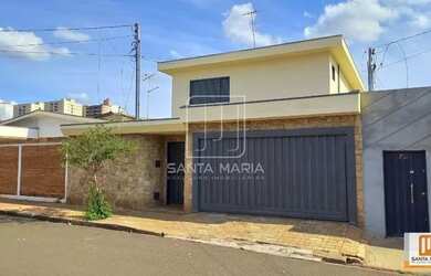 Imagem: O depósito possui 2 Vagas na garagem e 211m² de Área e está