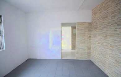 Imagem: A casa possui 1 Dormitório, 1 Banheiro, 40m² de Área e está