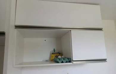 Imagem: O apartamento possui 2 Dormitórios, 1 Banheiro, 1 Vaga na garagem