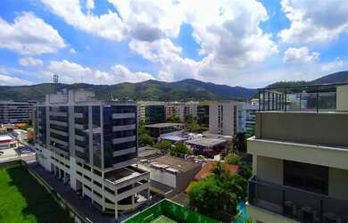 Imagem: O apartamento na cobertura possui 3 Dormitórios, 3 Banheiros