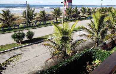 Imagem 4: Casa à Beira-Mar com 6 Suítes e Piscina - Itapirubá Sul, Imbituba/SC