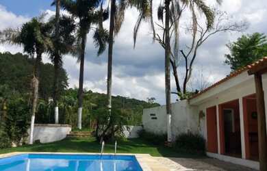 Imagem: A pousada chalé possui 3 Dormitórios, Acomodam 15 pessoas