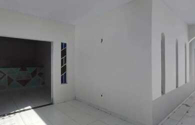 Imagem: A casa possui 2 Dormitórios, 2 Banheiros, 1 Vaga na garagem