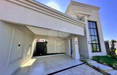 Imagem: A casa em condomínio possui 3 Dormitórios, 4 Banheiros, 2