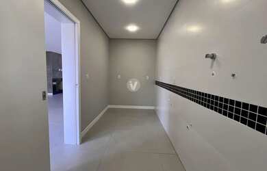 Imagem 11: Casa com 229 m², pátio e 2 vagas de garagem em condomínio fechado em...