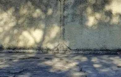 Imagem: A casa possui 3 Dormitórios, 1 Banheiro, 3 Vagas na garagem