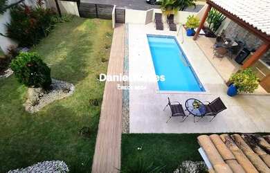 Imagem: A casa em condomínio possui 5 Dormitórios, 5 Banheiros, 4