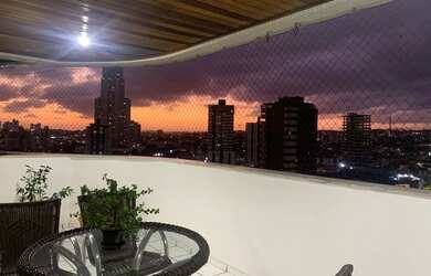 Imagem: O apartamento possui 3 Dormitórios, 3 Banheiros, 2 Vagas na