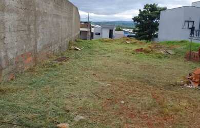 Imagem: O terreno possui 187.500m² de Área e está localizado em