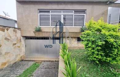 Imagem: A casa possui 5 Dormitórios, 3 Banheiros, 5 Vagas na garagem