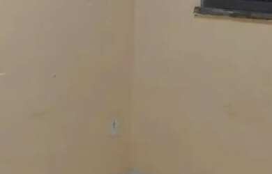 Imagem: A casa possui 2 Dormitórios e 1 Banheiro e está localizado