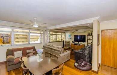 Imagem: O apartamento possui 3 Dormitórios, 2 Banheiros, 1 Vaga na