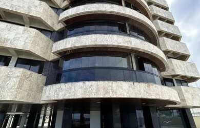 Imagem: O apartamento possui 4 Dormitórios, 4 Banheiros, 2 Vagas na