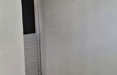 Imagem: A kitnet possui 1 Dormitório, 1 Banheiro e está localizado