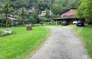 Imagem: O terreno à venda possui e está localizado em Ribeirão da