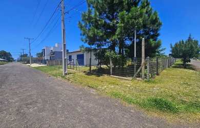 Imagem: A casa possui 2 Dormitórios, 1 Banheiro, 75m² de Área, Imóvel