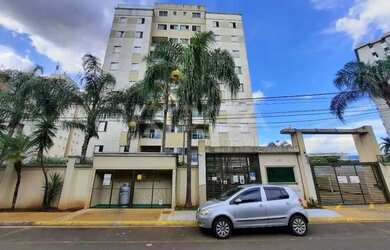 Imagem: O apartamento possui 3 Dormitórios, 2 Banheiros, 1 Vaga na