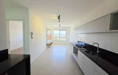 Imagem: O apartamento possui 1 Dormitório, 1 Banheiro, 1 Vaga na garagem