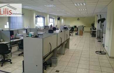 Imagem: O depósito possui 5 Vagas na garagem e 700m² de Área e está