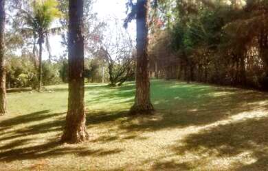 Imagem: A chácara possui 180m² de Área e está localizado em Parque