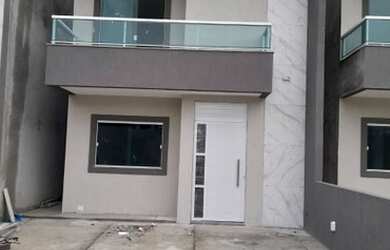 Imagem: A casa em condomínio possui 4 Dormitórios, 3 Banheiros, 2