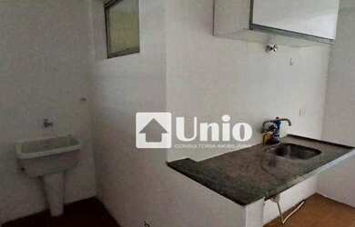 Imagem: A kitnet possui 1 Dormitório, 1 Banheiro, 1 Vaga na garagem