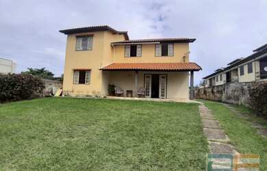 Imagem: A casa possui 5 Dormitórios, 5 Banheiros, 4 Vagas na garagem