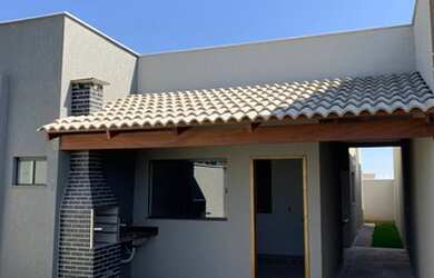 Imagem: A casa possui 2 Dormitórios, 3 Banheiros, 2 Vagas na garagem